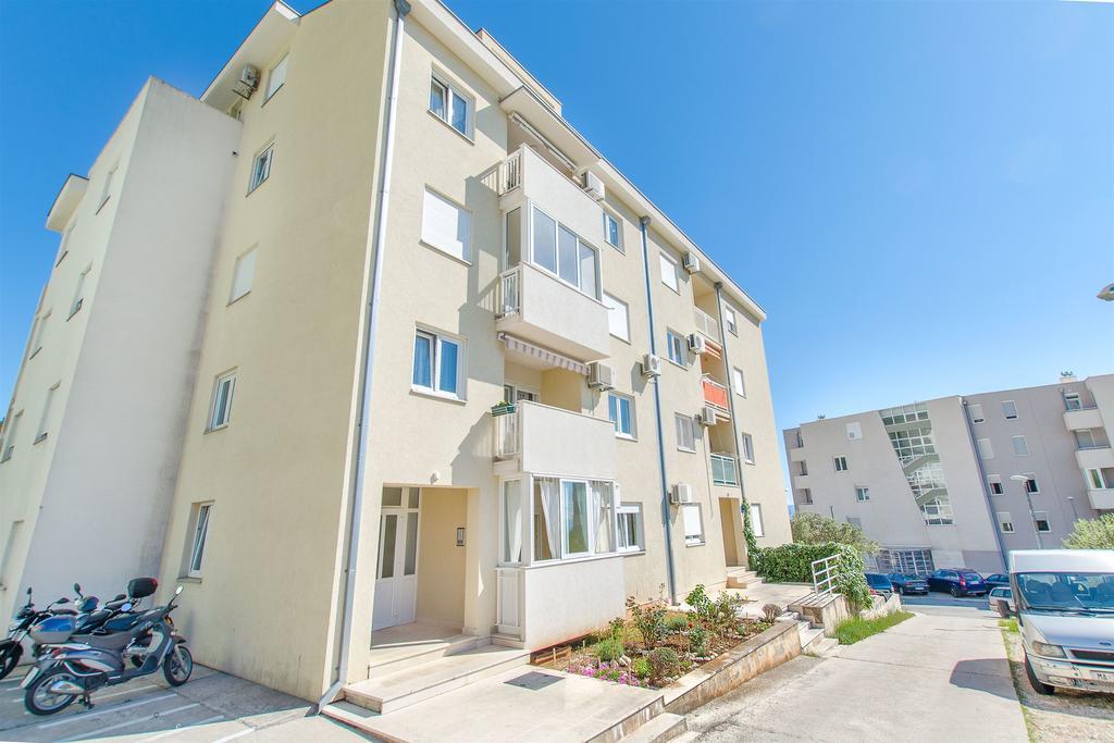 Apartment Studenka Makarska Ngoại thất bức ảnh